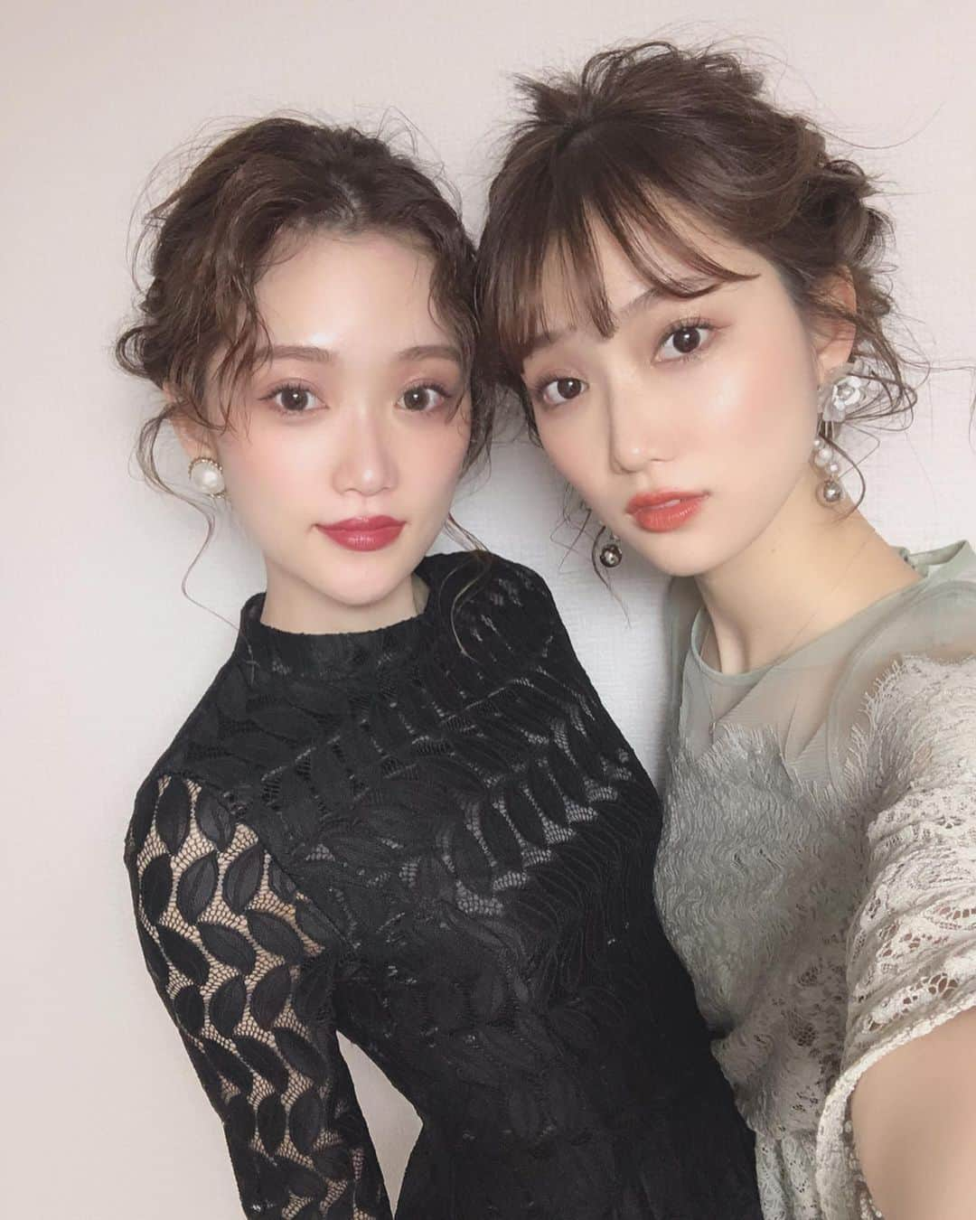 金澤楓さんのインスタグラム写真 - (金澤楓Instagram)「2019年ありがとうございました✨✨ 来年もよろしくお願いします🤎 . . 1年間のあおかえショットで👭 . #あおかえ#2019年#双子」12月31日 18時04分 - kae_o51o