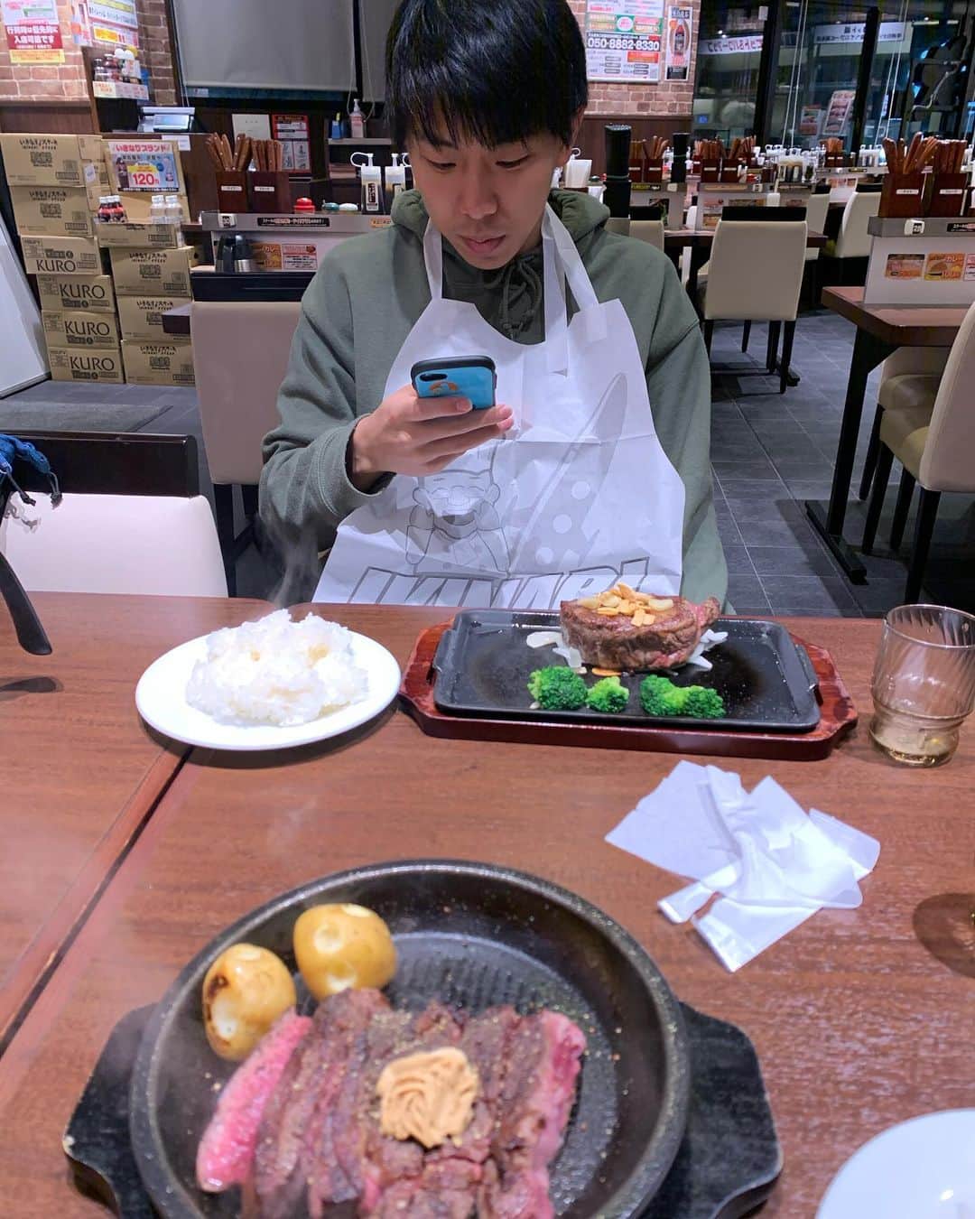 浜田さんのインスタグラム写真 - (浜田Instagram)「リハと本番までの合間に食べに行くもん間違えた。沖縄かよ。」12月31日 18時07分 - eijump