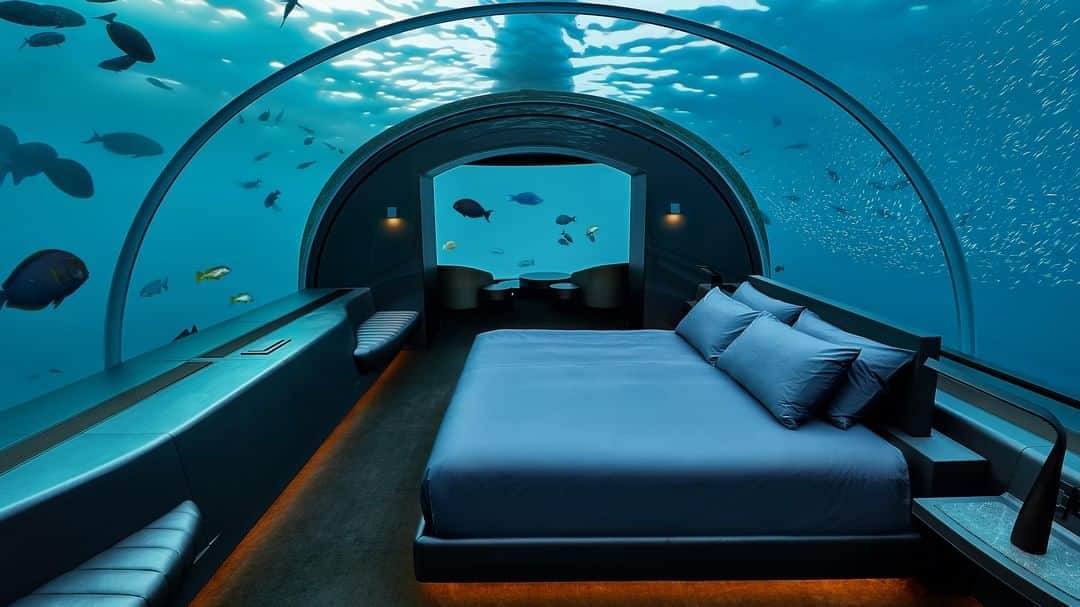 Conrad Hotelsのインスタグラム：「Whether above the water or below, your stay at the Muraka at @conrad_maldives will leave you in awe. #StayInspired」