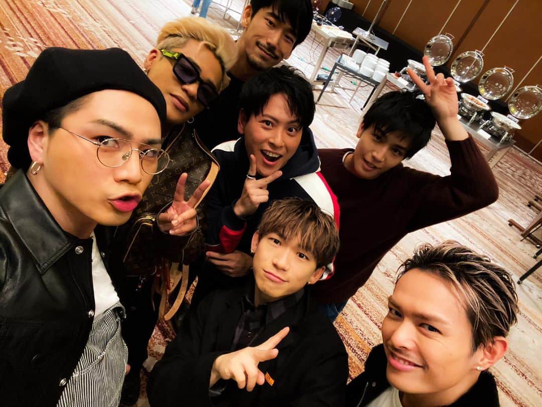 のインスタグラム：「#三代目JSOULBROTHERS #JSB #登坂広臣  素敵な2020年にしましょうね✨✨🌈」