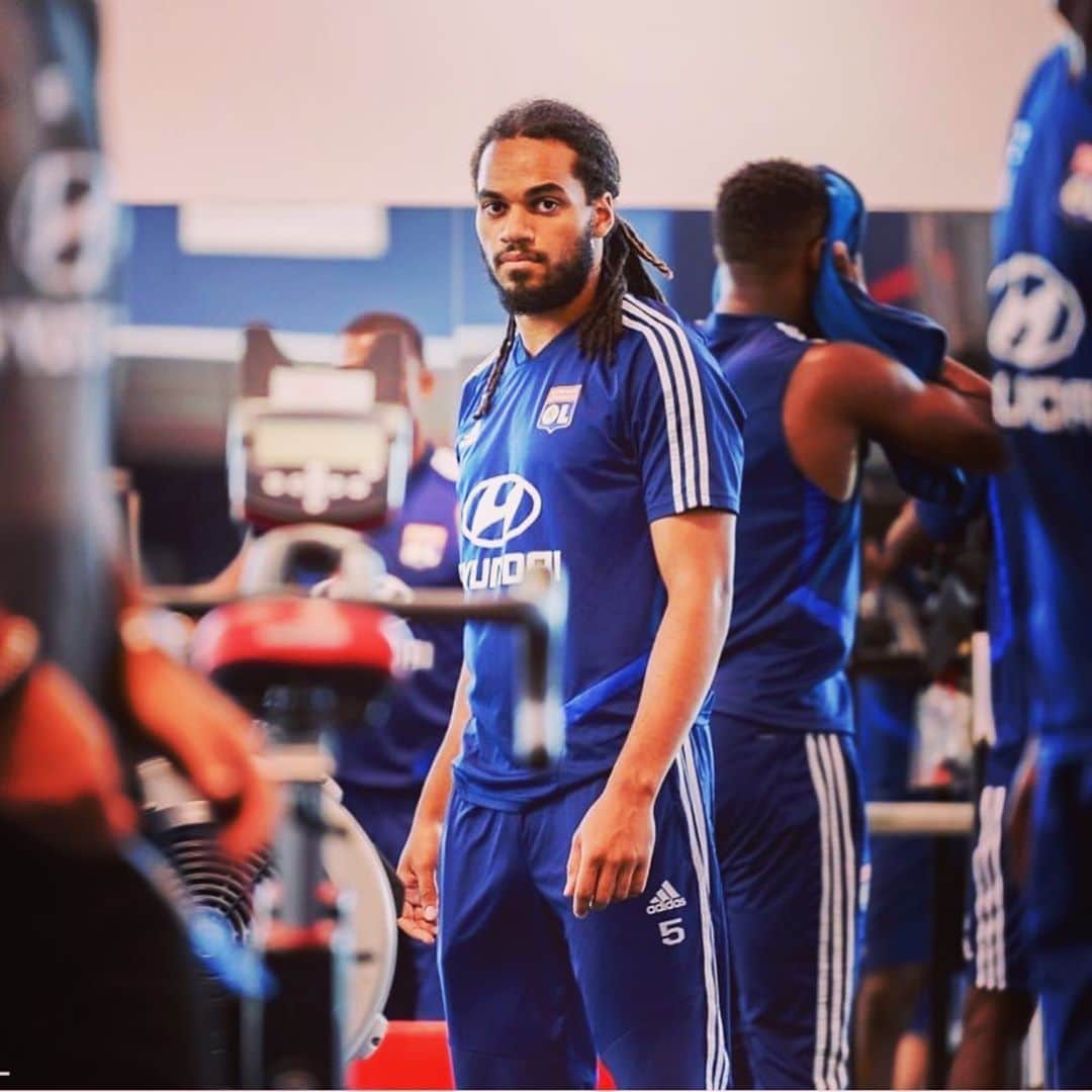 のインスタグラム：「🦁 #lioninlyon#blessed」