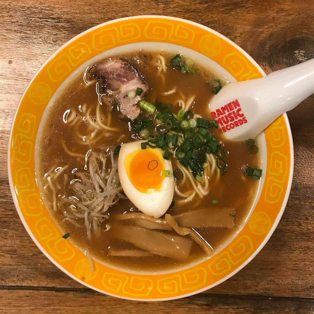 古谷恵のインスタグラム：「良いお年をー #年越しラーメン#2019」