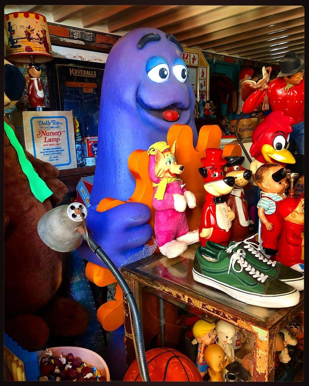 大川知英さんのインスタグラム写真 - (大川知英Instagram)「80'smcdonalds Grimace Statue playland Store display 🇺🇸❗️ 2019年.最強のデカブツをラストにズン🤡 皆さま1年間お世話になりました🙇‍♂️🤡❗️ 来年も大馬鹿野郎は走り続けてよりいろんな繋がりやアメトイやビンテージの良さと楽しさをひろめて行こうと思うショゾンゾン👮🏼‍♂️来年は三つ星BASEに⭐️⭐️⭐️うぴー❗️ #2019年 #お世話になりました#ありがとう ございました#ラストデカブツ#mcdonalds #grimace#storedisplay#80s #最高のデカブツ#走り続ける#三つ星BASE #amecajiboys #takatsubase#アメトイ部 キャプテン」12月31日 20時26分 - zupposi_swamp