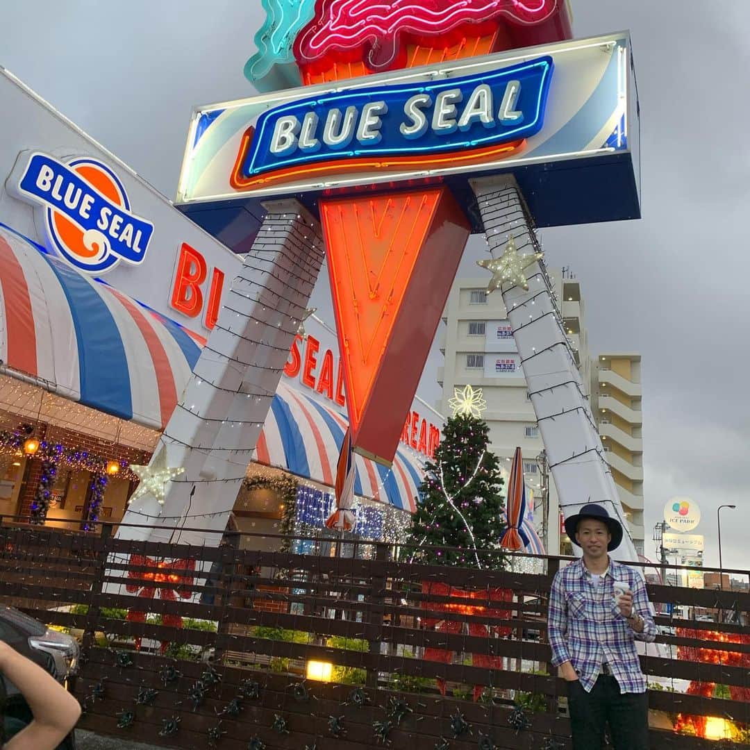 森崎浩司さんのインスタグラム写真 - (森崎浩司Instagram)「沖縄旅行✈️🍺🍽😊① #ハンバーガー🍔 #オリオンビール🍺  #BLUESEAL #カヌチャベイホテル」12月31日 20時43分 - koji.morisaki77