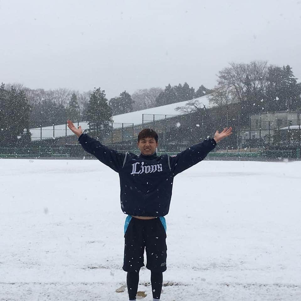 郭俊麟のインスタグラム：「2019大変お世話になりました。 いつも応援してくれてありがとうございました。 この先まだ決めてないですけど これからも頑張ります。 皆んな良いを年を」