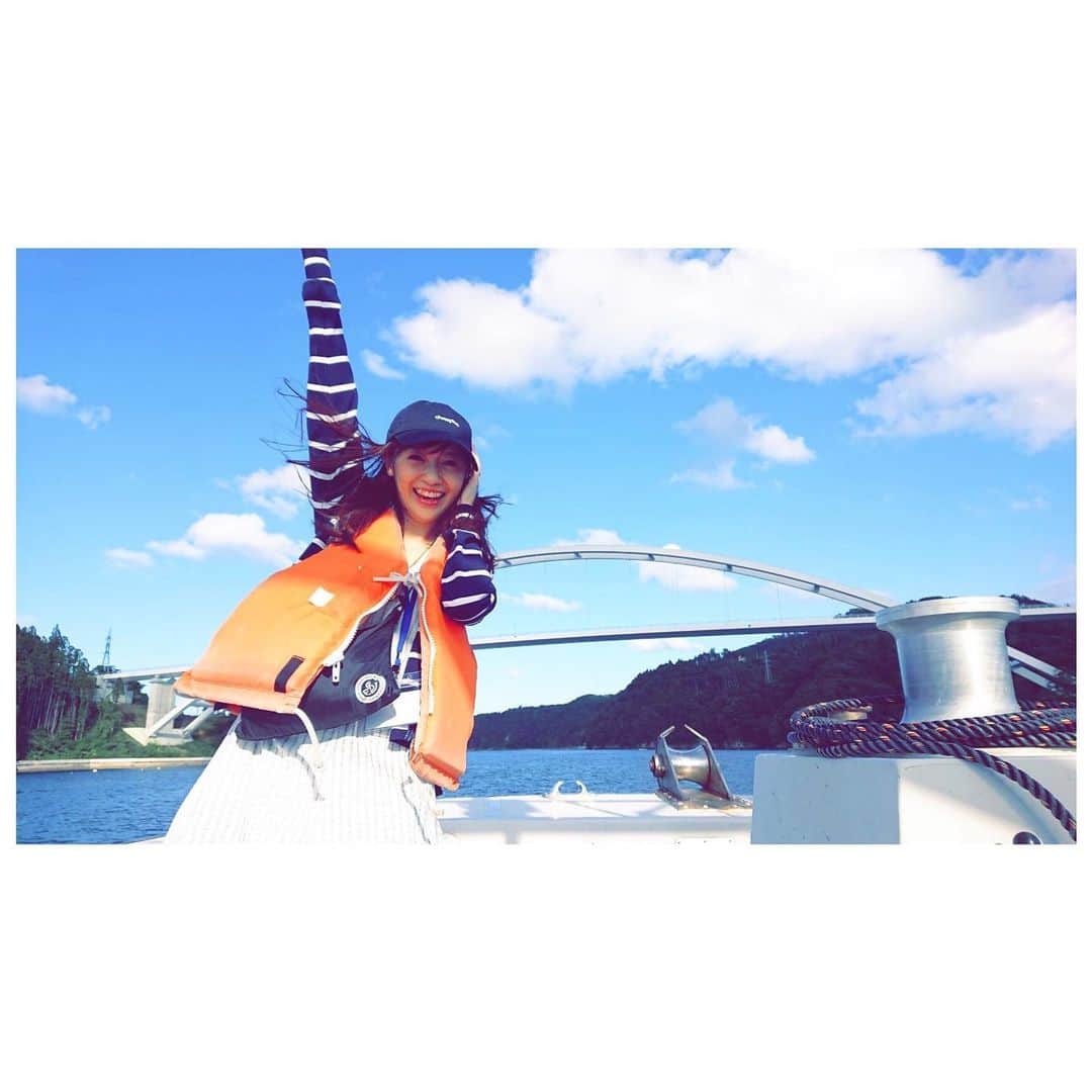のインスタグラム：「*﻿ 2019年も残りわずか✨﻿ 今年も一年ありがとうございました😆🎍﻿ .﻿ 新しい番組がスタートしたり、ラグビーW杯を担当したり﻿ ブランドをスタートしたり✨﻿ 今年も沢山の場所で沢山の方とお会い出来、﻿ 本当に素晴らしい一年となりました。﻿ 毎年この時期は感謝の気持ちが強くなります✨ .﻿ どうぞ良いお年をお迎え下さい🎍✨﻿ .﻿ あっ年明け最初の番組プレゼントは東北の美味しい﻿ アレです😆💕 #気仙沼にて　#来年も行きます #来年最初のプレゼント　#自信あります！」