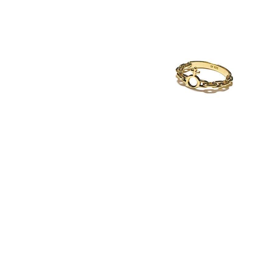 小林由佳のインスタグラム：「VIVIENNE WESTWOOD💍  #viviennewestwood  #ring」