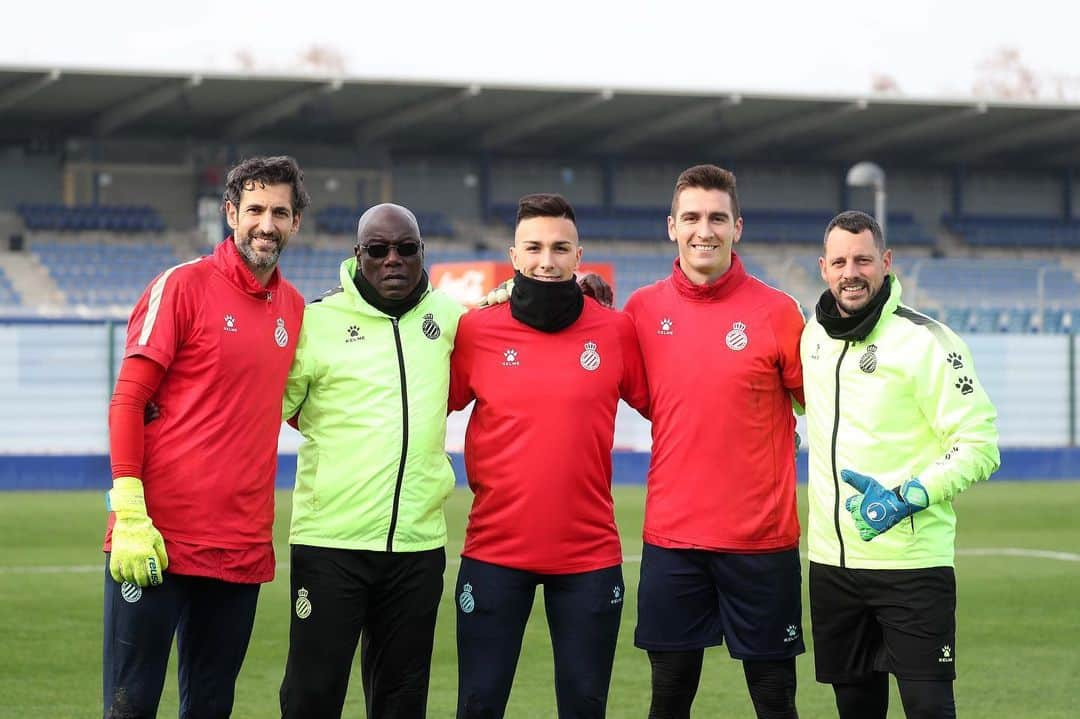 RCDエスパニョールさんのインスタグラム写真 - (RCDエスパニョールInstagram)「Last training of the year! 💪⚽ - #Volem | #EspanyoldeBarcelona | #RCDE」12月31日 21時40分 - rcdespanyol