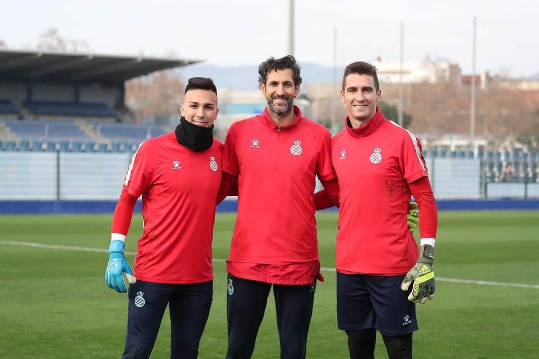 RCDエスパニョールさんのインスタグラム写真 - (RCDエスパニョールInstagram)「Last training of the year! 💪⚽ - #Volem | #EspanyoldeBarcelona | #RCDE」12月31日 21時40分 - rcdespanyol