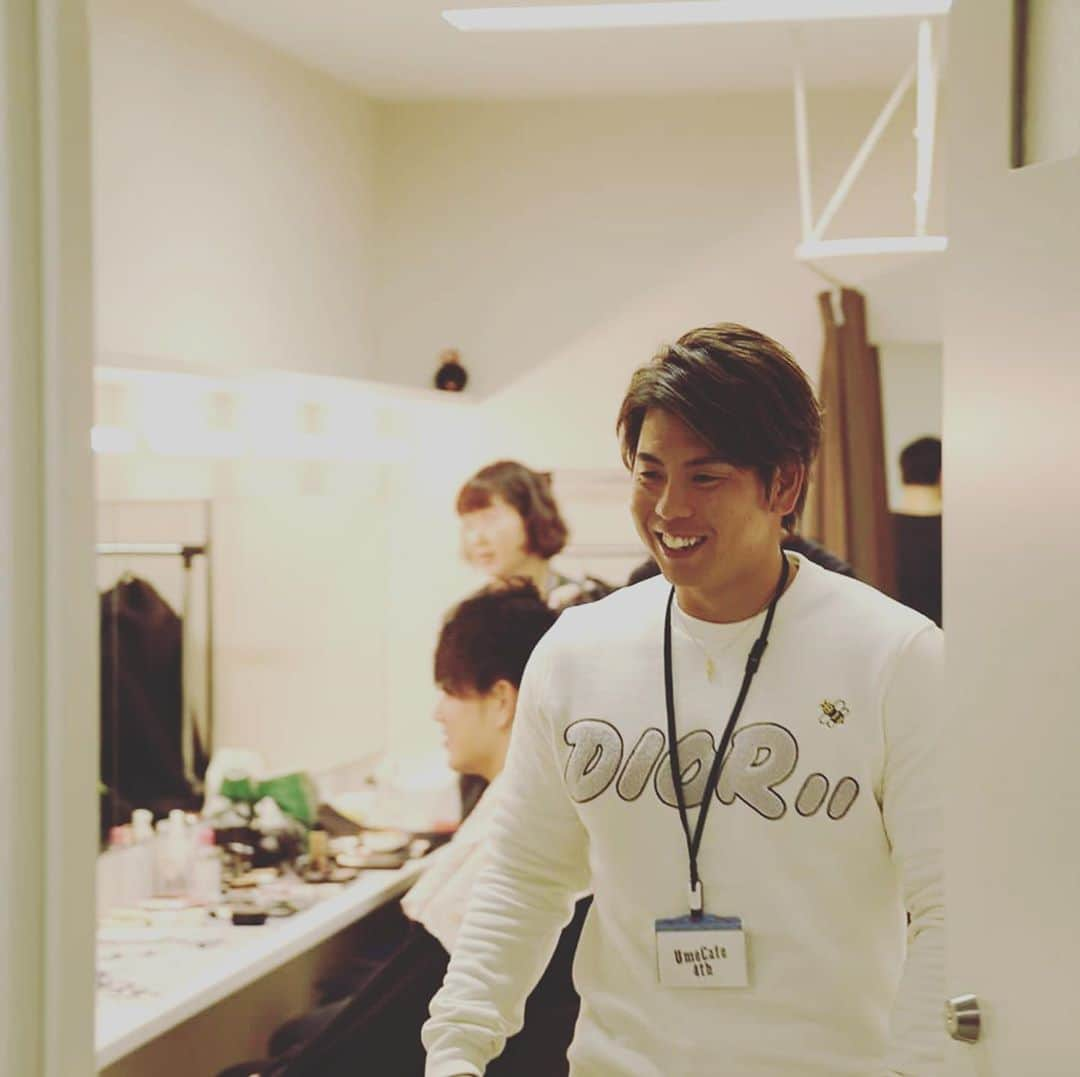 梅野隆太郎さんのインスタグラム写真 - (梅野隆太郎Instagram)「UmeCafe4thありがとうございました😊  来年も課題を持って更に高みを目指し、野球もファンサービスも行っていきたいと思います^ - ^  皆様良いお年を！  #梅野隆太郎 #梅カフェ #umecafe #umecafe4th #中谷将大 #江越大賀 #bigfumi #河野万里奈 #強 #seoly #岸田彩加 #西田直斗」12月31日 22時53分 - ryutaro_umeno_official