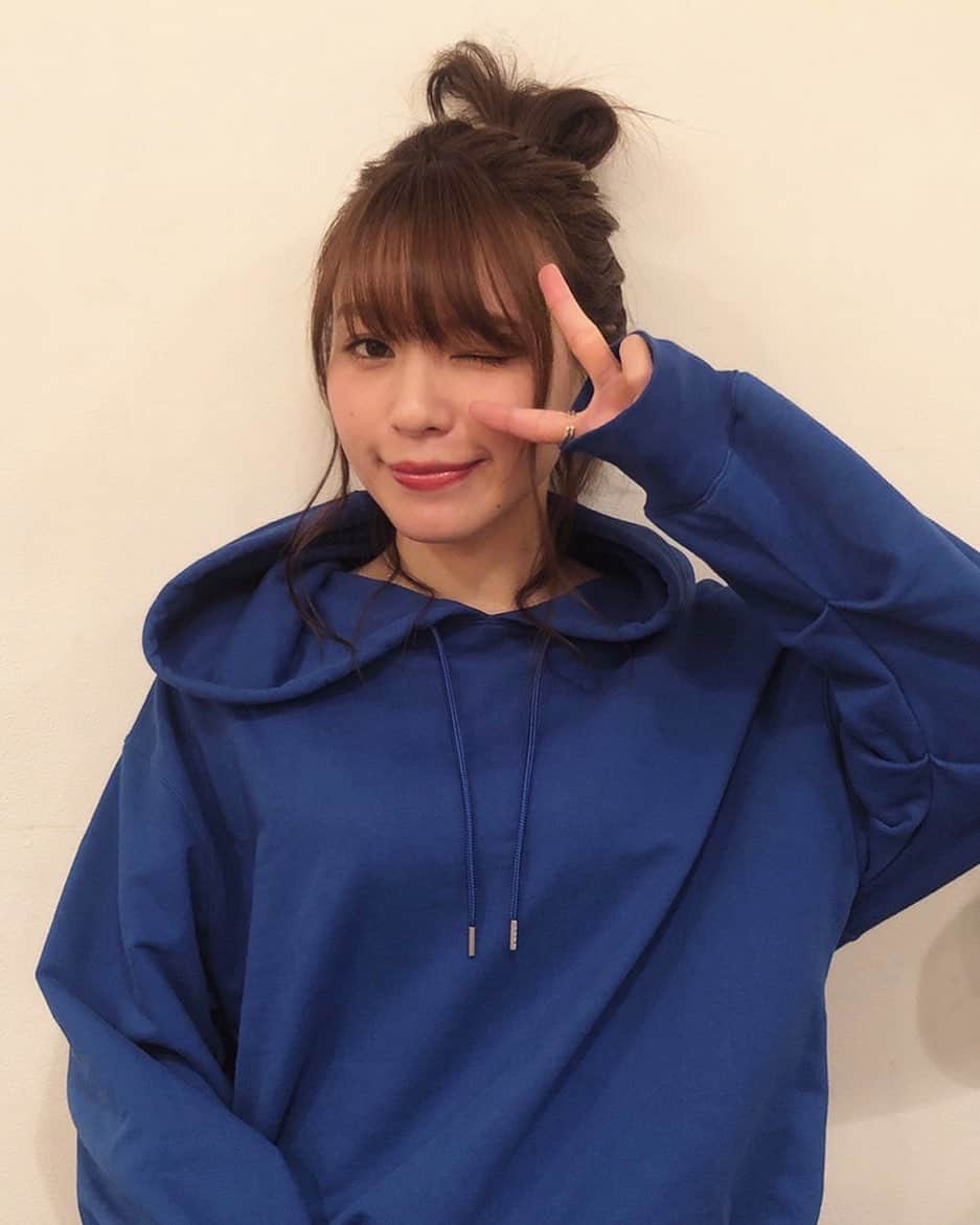 諸塚香奈実のインスタグラム：「2019年ありがとう たくさん学び、吸収した一年でした 2020年もわたしはわたしらしく 感謝の気持ちを忘れずに 2020年もよろしくお願いします♡ #2019」