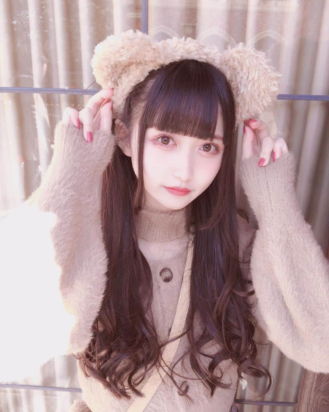 高木波夏さんのインスタグラム写真 高木波夏instagram 19年ありがとうございました 1年前の自分の写真を見ると ほんとに幼かった 今の自分の方が好きです また1年後もっと可愛くなってもっと自分を好きになりたいな 19年は メンバーとファンの