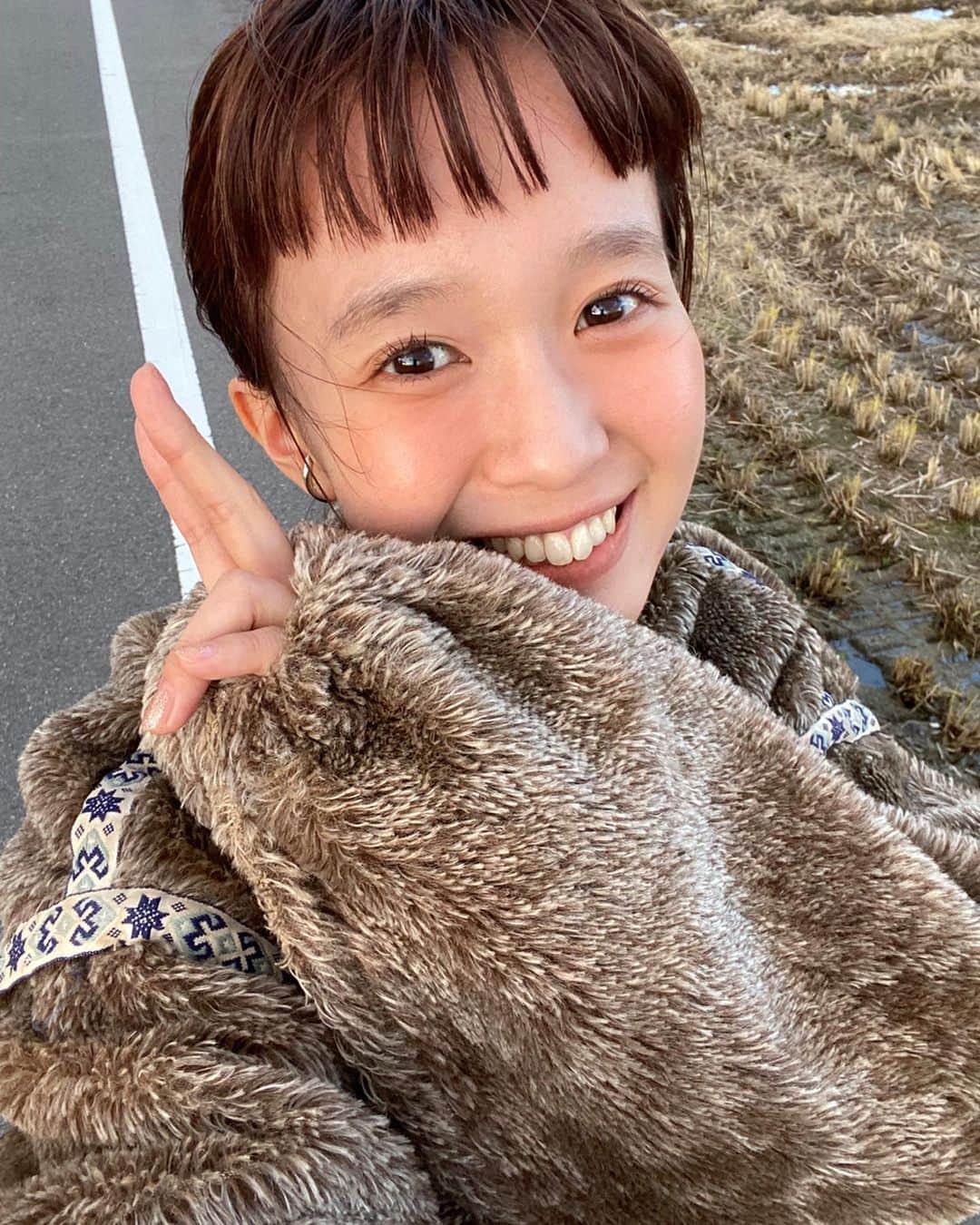 柴田紗希さんのインスタグラム写真 - (柴田紗希Instagram)「2019年、本当にお世話になりました！とても良い年を育てられた気がします！ 毎日のようにこの場所にきてくれて、会話をしてくれてありがとう！ 2020年はなんだかもうわくわくしてるよ♡ よっしゃこのまま進もーう！ ありがとう2019✨ いざ、2020！！！！！！！✨」12月31日 23時24分 - shibasaaki