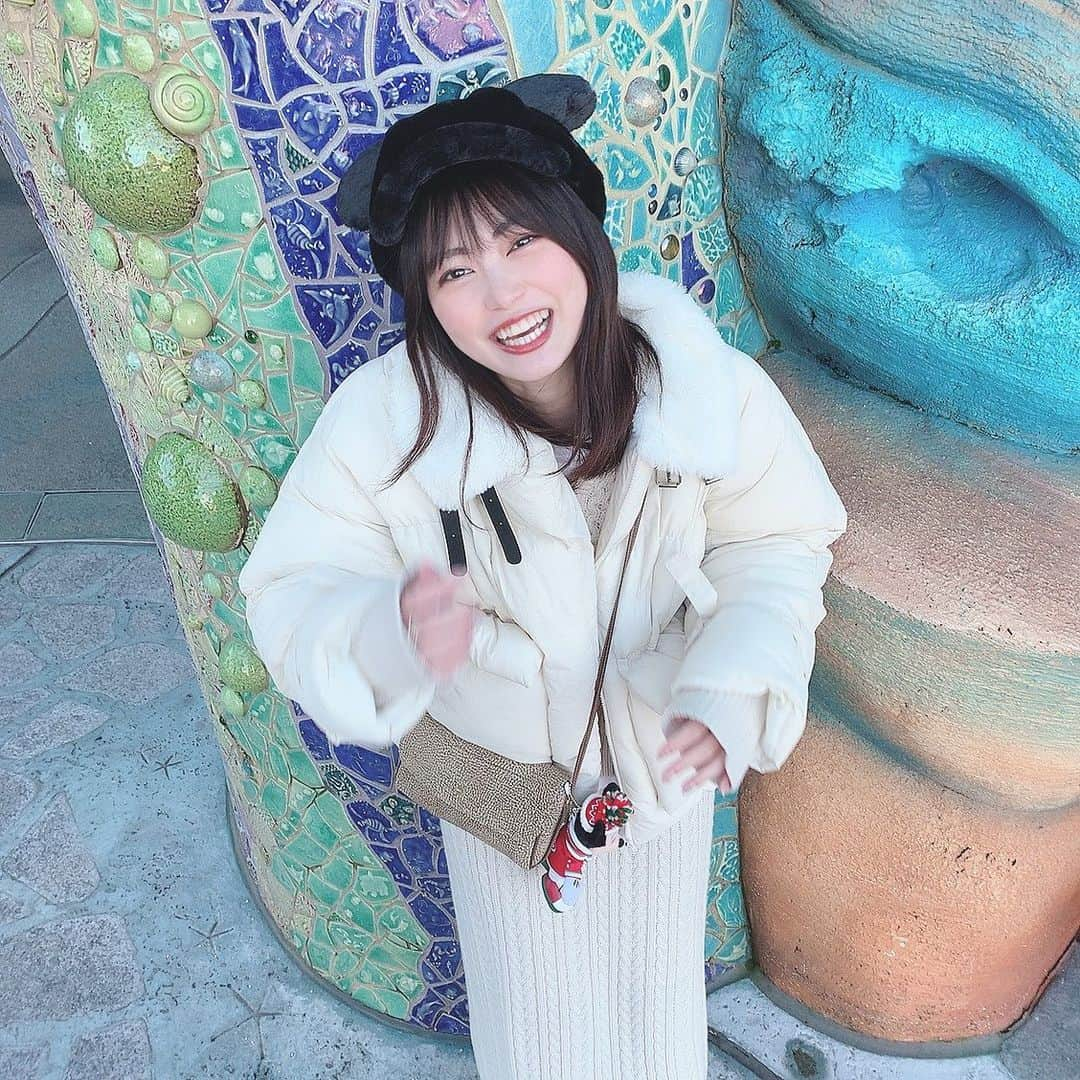 前田亜美さんのインスタグラム写真 - (前田亜美Instagram)「. . もうすぐ2019年も終わりますね。皆さんはどんな年でしたか？. . . 私はソロでやりたかった生誕祭が出来たり…夢であるディズニーのお仕事も決まったりと嬉しい事もありました！！. . . まだまだやりたい事たくさんあります。お芝居のお仕事ももう少ししたいな。勉強だ。2020年はたくさん勉強して、挑戦していきたい。と思います！！. . . 2020年も応援よろしくお願い致します！！. . . #笑顔で #Happyに生きる #たくさん笑おう #にこにこ  #2019年ばいばい」12月31日 23時24分 - ami___maeda0601