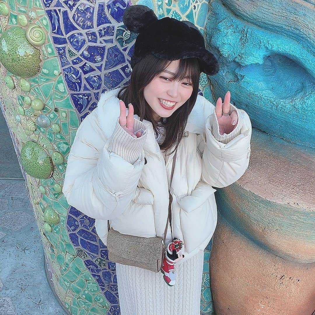 前田亜美のインスタグラム：「. . もうすぐ2019年も終わりますね。皆さんはどんな年でしたか？. . . 私はソロでやりたかった生誕祭が出来たり…夢であるディズニーのお仕事も決まったりと嬉しい事もありました！！. . . まだまだやりたい事たくさんあります。お芝居のお仕事ももう少ししたいな。勉強だ。2020年はたくさん勉強して、挑戦していきたい。と思います！！. . . 2020年も応援よろしくお願い致します！！. . . #笑顔で #Happyに生きる #たくさん笑おう #にこにこ  #2019年ばいばい」