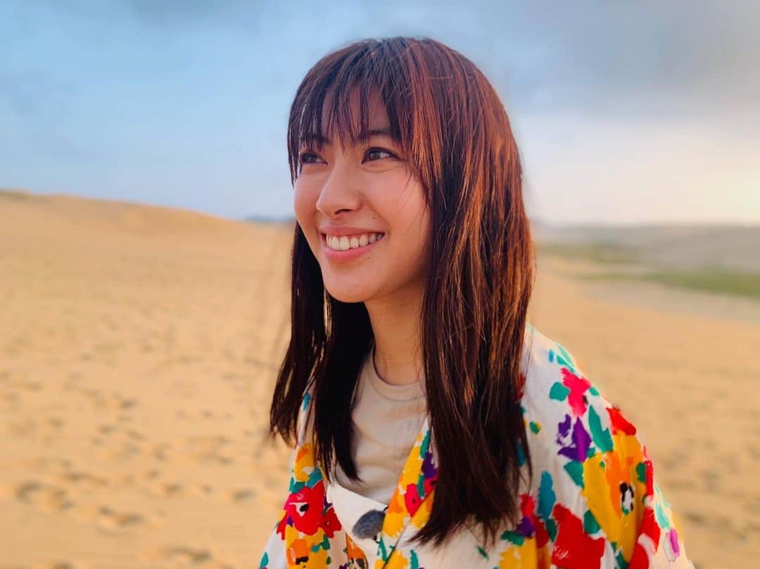 瀧本美織のインスタグラム：「2019年、たくさんの出逢いと経験が宝物になりました。そして皆さんの応援が原動力✊🏻いつもありがとうございます！ 良いお年をお迎えください…☀️ #とにかくよく笑う」