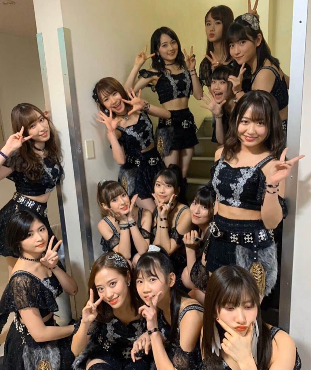 譜久村聖さんのインスタグラム写真 - (譜久村聖Instagram)「Hello!Project COUNTDOWN PARTY 2019 〜GOOD BYE＆HELLO〜第1部が終了しました！  中野サンプラザにお越しいただいた皆さんありがとうございました！  あと数分でモーニング娘。'19とお別れだー😥  単独ツアーでは沢山の方に愛とパワーをいただき 2年間で固まった11人集大成のステージをロッキンでお見せする事が出来 15期メンバーが加入しての14人体制になった半年間もとても充実していました✨  2019年も応援ありがとうございました！  さあ！もうすぐカウントダウンライブ2部がスタートします！ ライブビューイング、フジテレビTWOをお楽しみの皆さん、2部もよろしくお願いします💓 会場の皆さんも盛大に盛り上がっていきましょう！  #morningmusume19 #モーニング娘19 #譜久村聖 #2019年 #19ありがとう #カウコン #MC #工藤遥 ちゃん #宮崎由加 ちゃん」12月31日 23時54分 - mizuki_fukumura.official