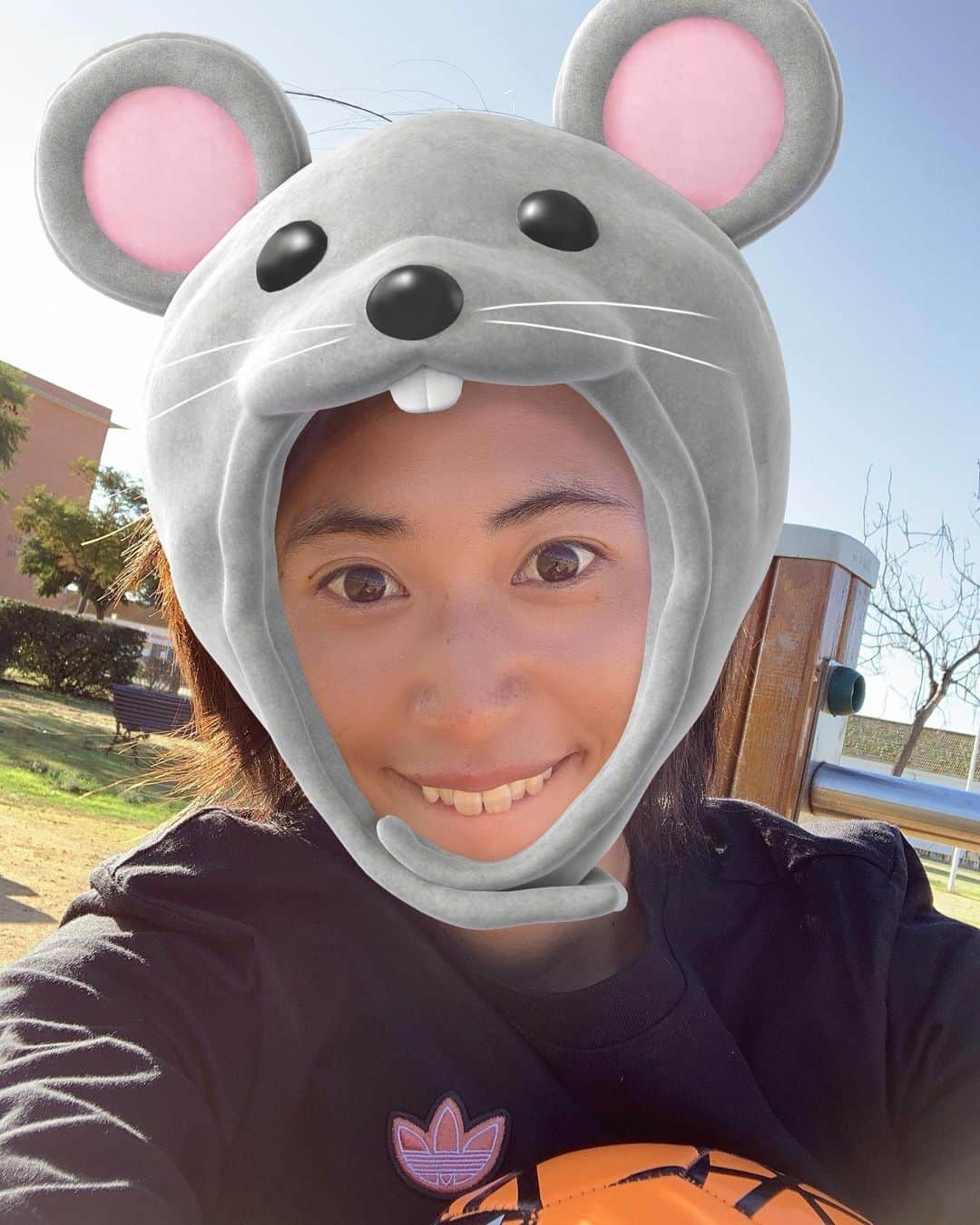 田中陽子のインスタグラム：「‪今年も1年間応援ありがとうございました！🐗‬ ‪皆さん良いお年を😊🌅‬」