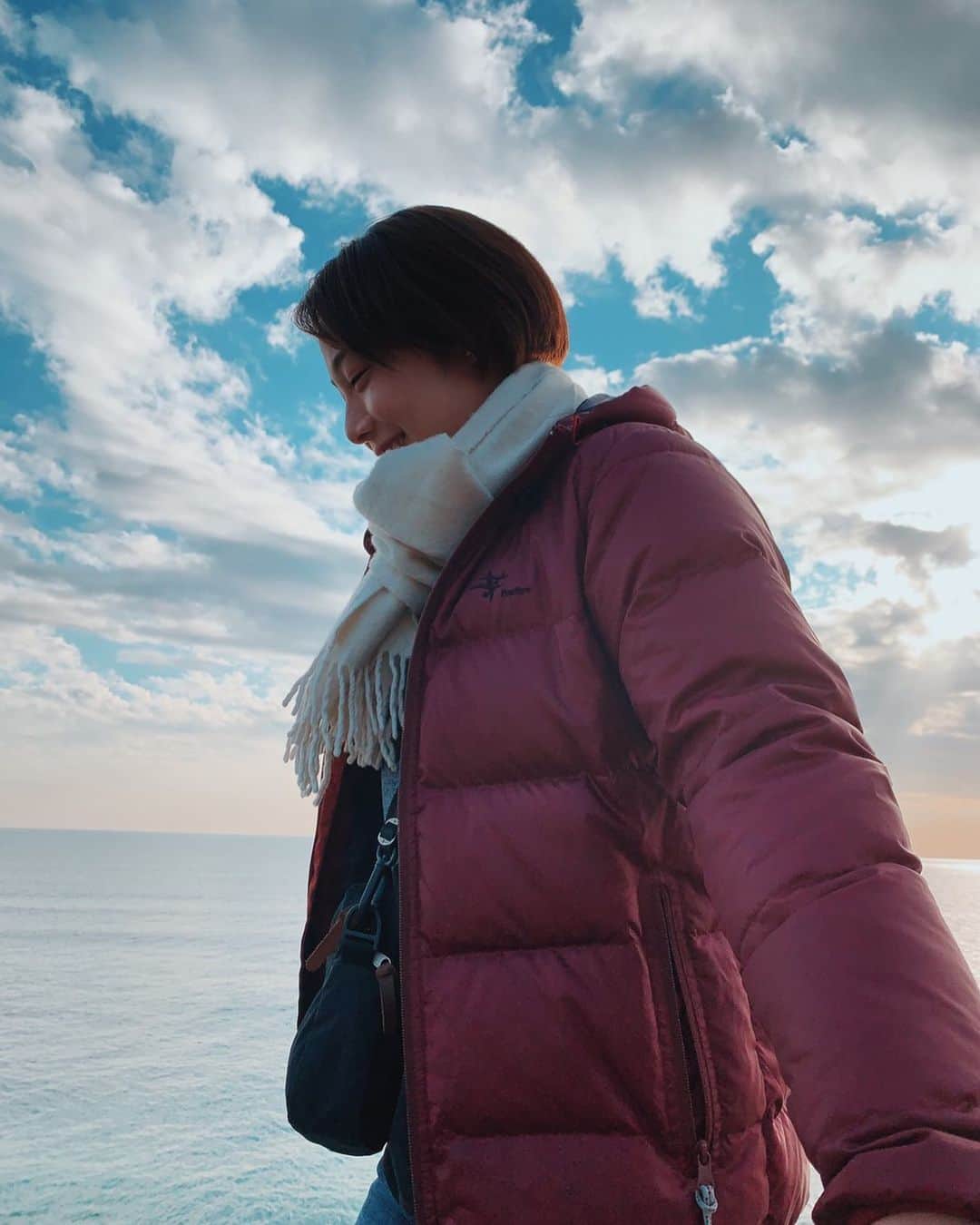 藤巻紗月のインスタグラム：「2019▶︎▶︎2020 2019年は過去の自分と未来の自分を真剣に見つめた年。 良いことも悪いこともたくさんあったけど、大切な人たちに囲まれて幸せな1年間を過ごすことができました！ 2020年はきっと大きな変化の年。　 自分らしく笑顔でがんばっていきます！ 皆さま2020もよろしくお願いします🥺 #2019年さようなら #2020年こんにちは」