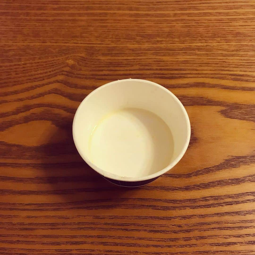 ペギさんのインスタグラム写真 - (ペギInstagram)「2019年最後のご飯 #濃厚バニラアイス #一口大の安納芋に #たんまり乗せたバニラアイス #お試しあれ #よいお年を」12月31日 23時59分 - americapegi