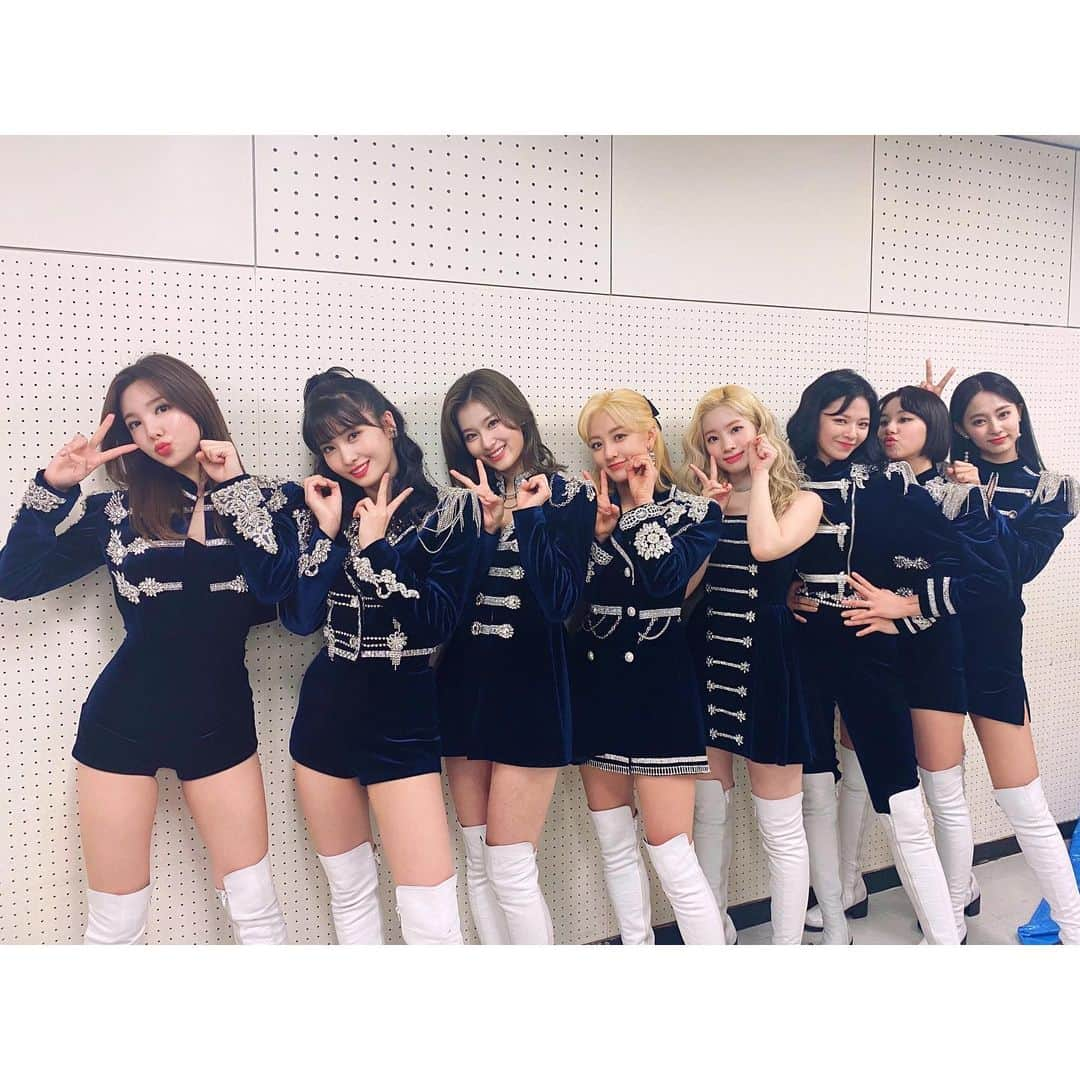 TWICE JAPANさんのインスタグラム写真 - (TWICE JAPANInstagram)「新年明けましておめでとうございます！ONCEの皆さんにたくさん愛された2019年！ONCEのおかげで毎日がSpecialな一年を過ごす事ができました✨ 2020年も一緒に歩んで行きましょう！今年も宜しくお願いします💖  #TWICE #TT #FANCY #NHK紅白」1月1日 0時03分 - jypetwice_japan