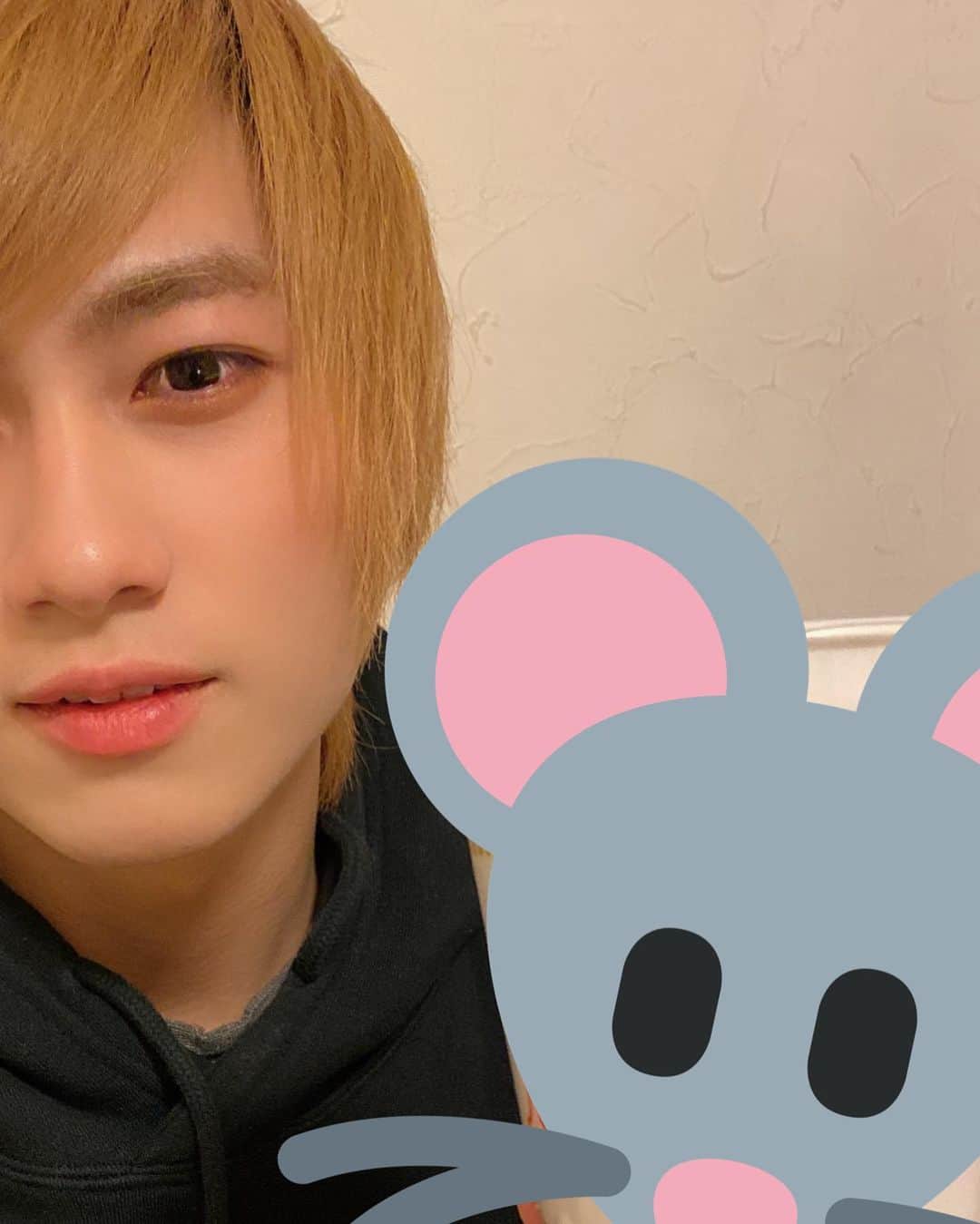 うゅりるのインスタグラム：「あけましておめでとう！ 今年もよろしくね！！」