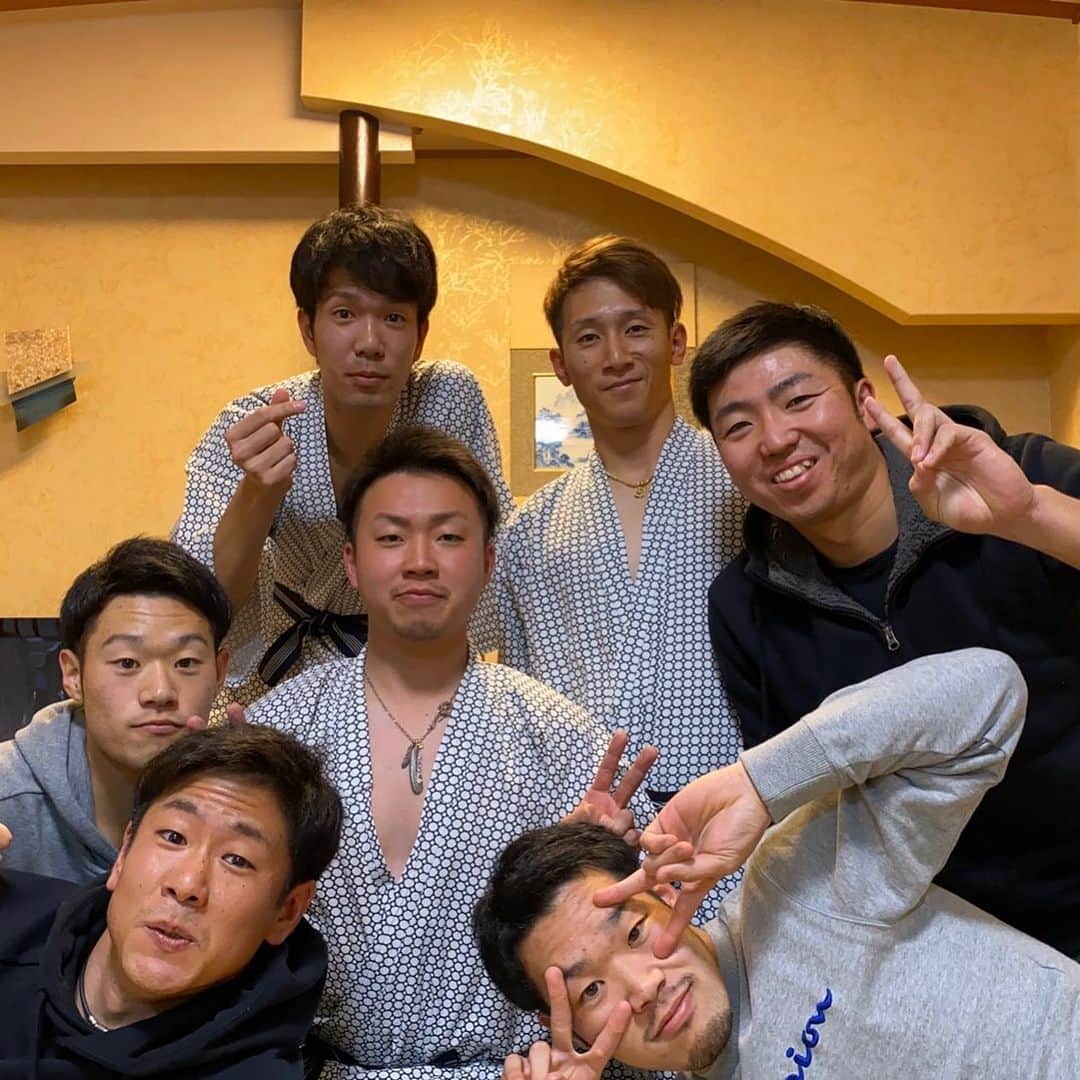 のインスタグラム：「今年も応援よろしくお願いします。  #2020年」