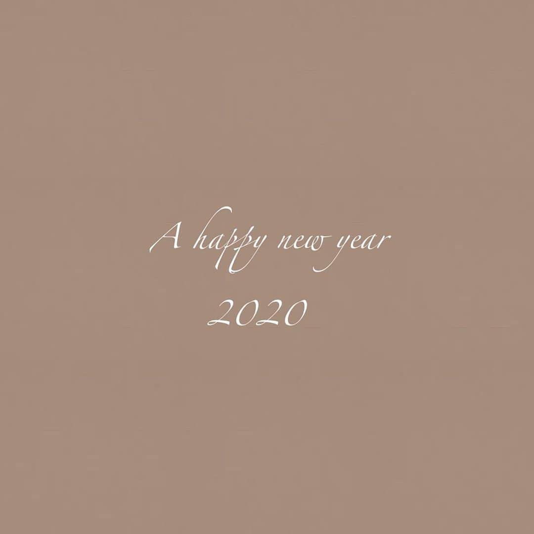 田畑佑莉さんのインスタグラム写真 - (田畑佑莉Instagram)「A happy new year 2020」1月1日 0時19分 - lily02tbt