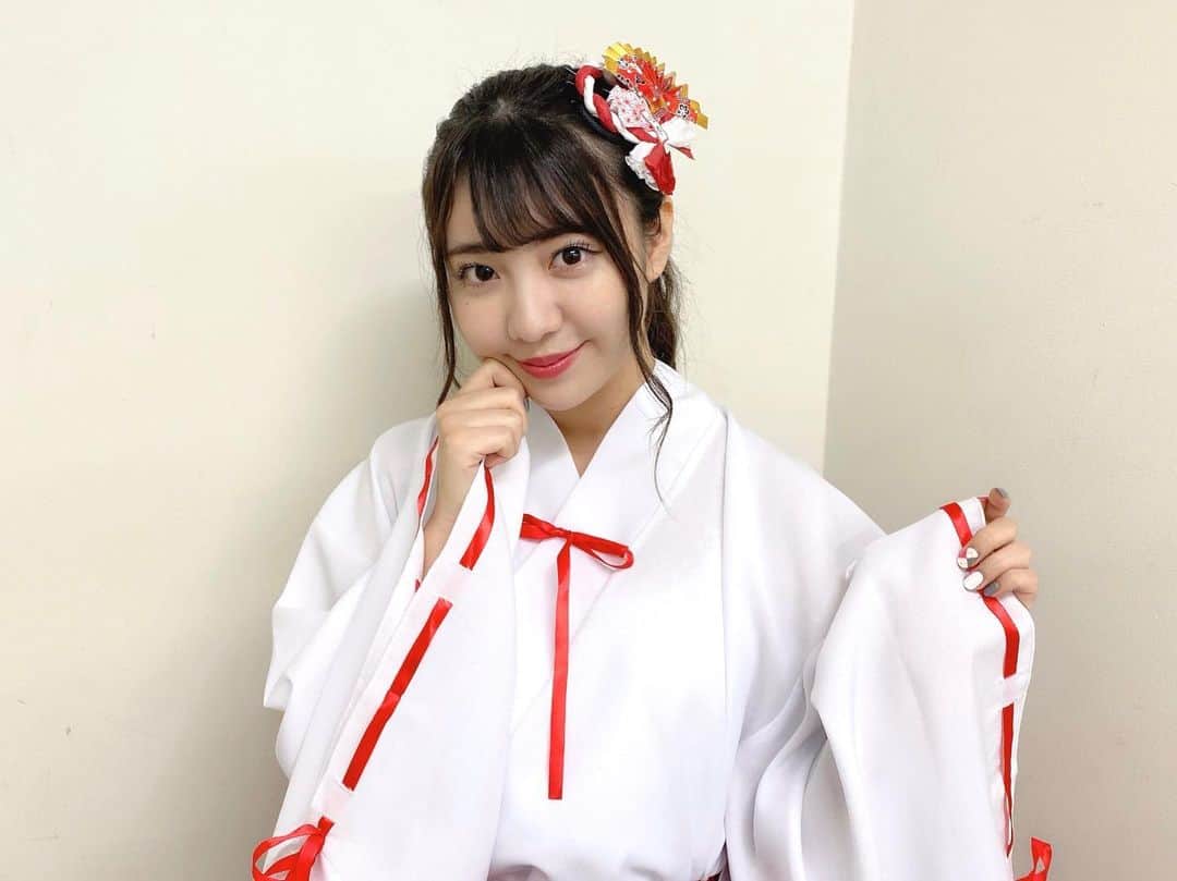 小玉梨々華のインスタグラム：「あけましておめでとうございます☺︎」
