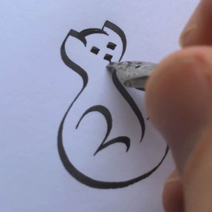 Seb Lesterのインスタグラム：「Cool? Too simple? ✍️🤨 #asmr #calligraphy #doodle #seblester #cute #flourishing #wow #cool #cat #bored #minimal #simple」