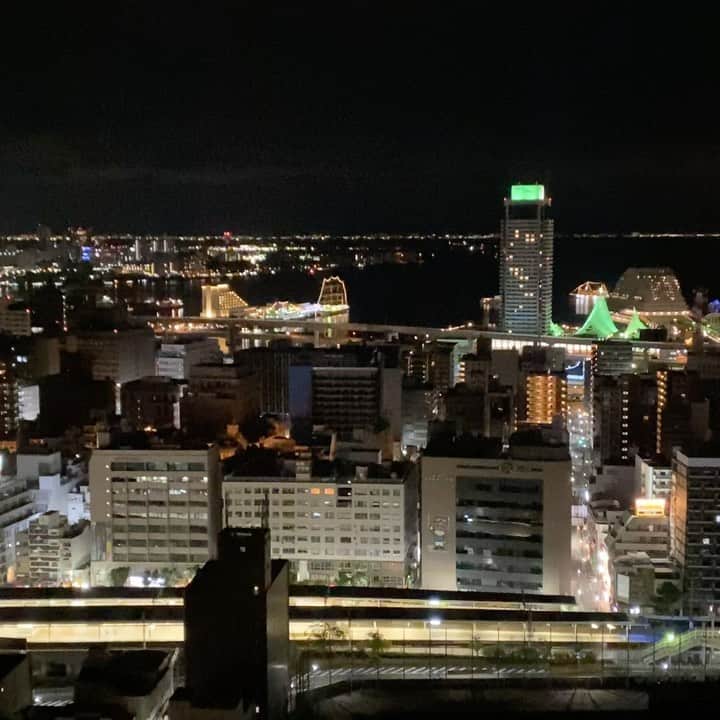 のインスタグラム：「港町、年が明ける瞬間、停泊してる船が一斉に汽笛を鳴らして挨拶する。なんと素敵な。」