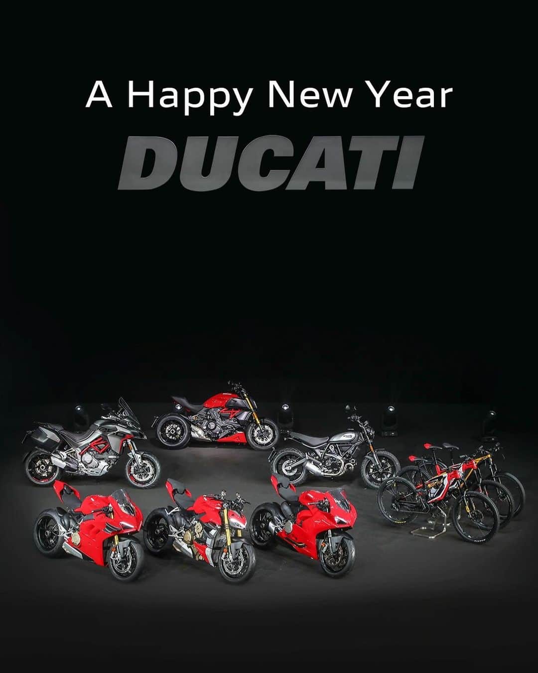 Ducati Japanさんのインスタグラム写真 - (Ducati JapanInstagram)「明けましておめでとうございます！ 2020年は新しく登場するストリートファイター V4 Rやパニガーレ V2をはじめ、パフォーマンスがさらに向上したパニガーレ V4、ニューカラーを纏ったディアベルやモンスター、スクランブラーなど、是非とも体感していただきたいモデルが勢揃いです。  今年もドゥカティをどうぞよろしくお願いいたします！  http://www.ducati.co.jp  #ドゥカティいいじゃん」1月1日 0時41分 - ducatijapan
