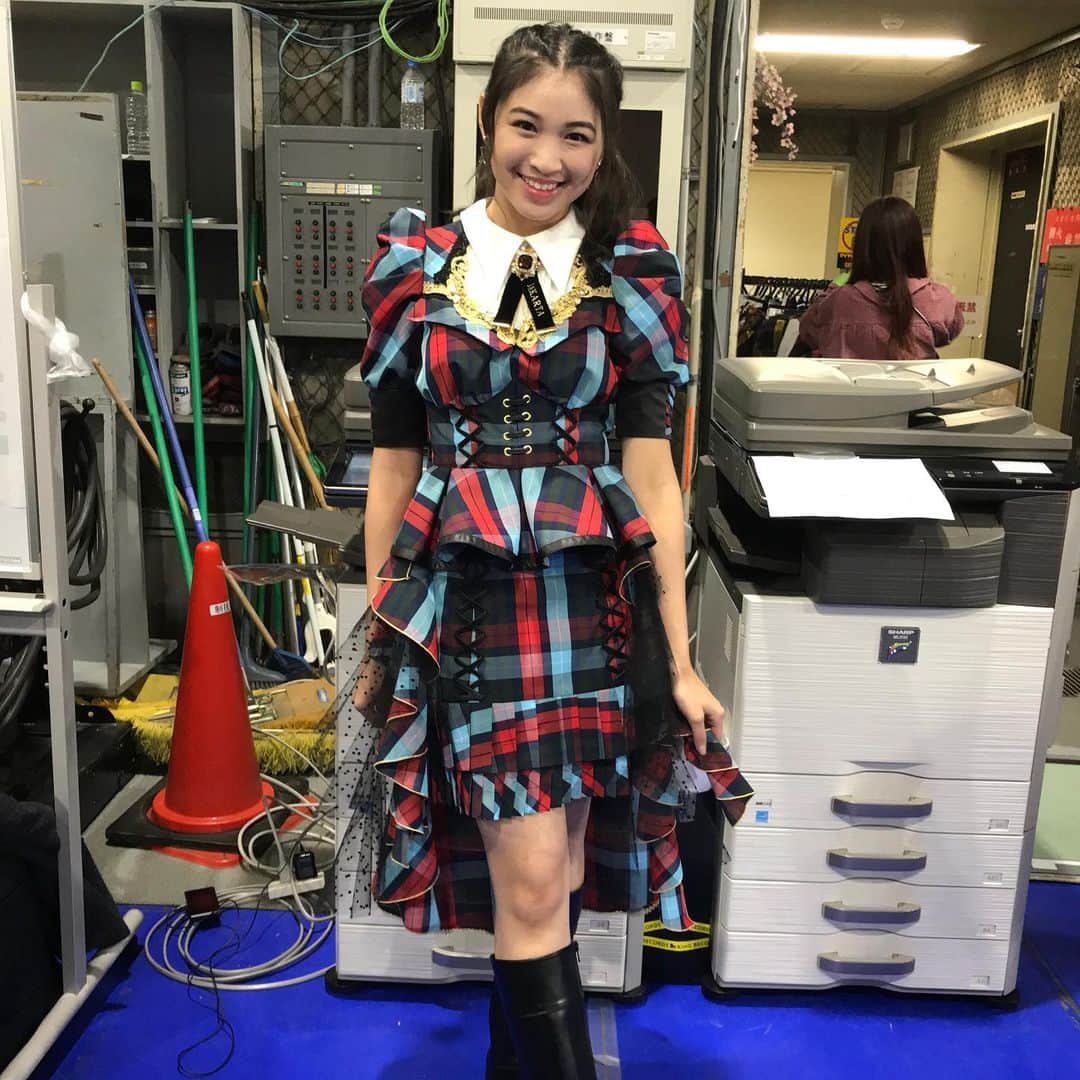 湯浅洋さんのインスタグラム写真 - (湯浅洋Instagram)「紅白歌合戦ありがとうございました。 シャニのリボンの所に jakartaの文字が^ ^  #紅白歌合戦2019  #AKB48 #SKE48 #JKT48」1月1日 0時56分 - 164yuasa