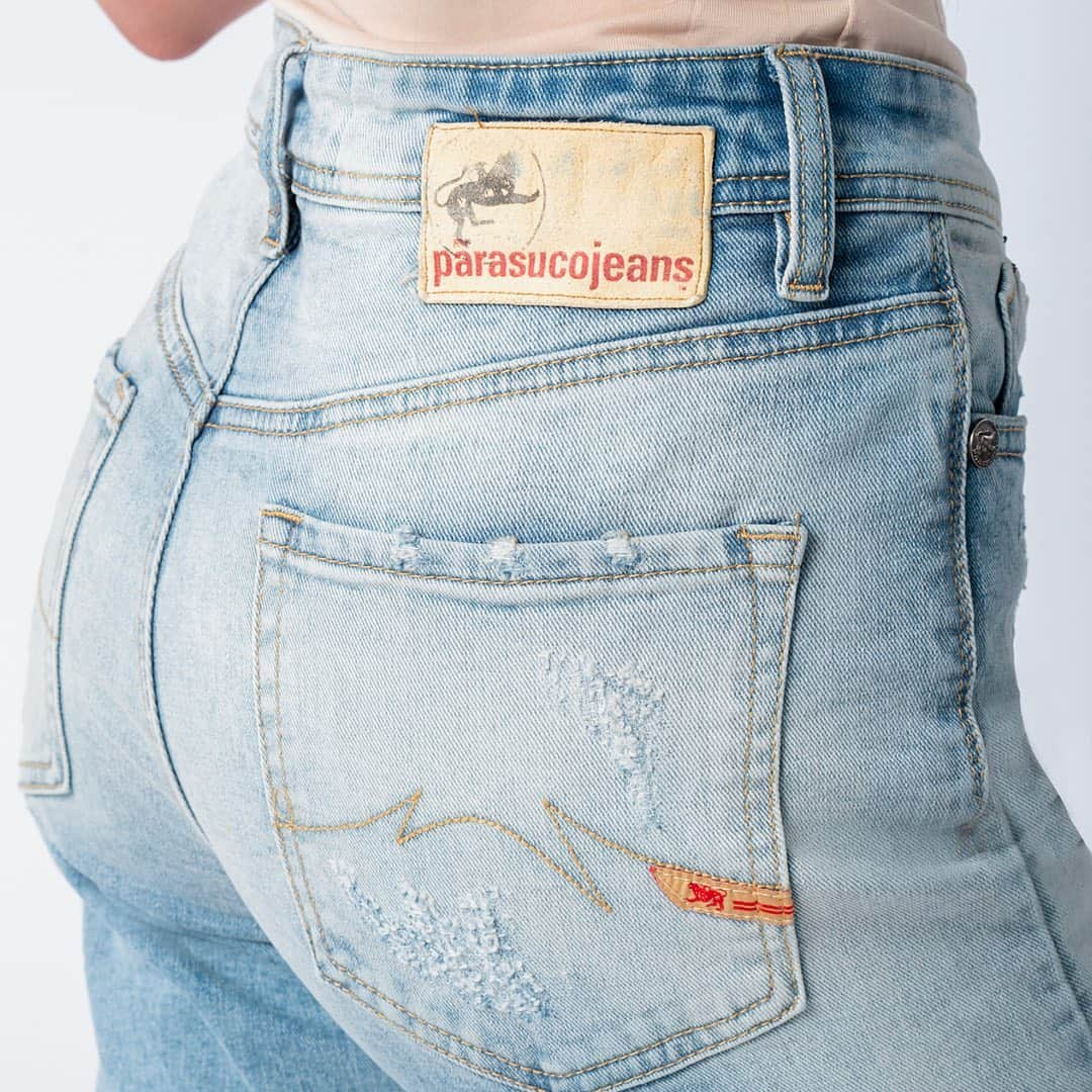 パラスコさんのインスタグラム写真 - (パラスコInstagram)「Keep it 🍑 on the last day of 2019 . . . . #ParasucoJeans #denimlegend」1月1日 0時58分 - parasucojeans