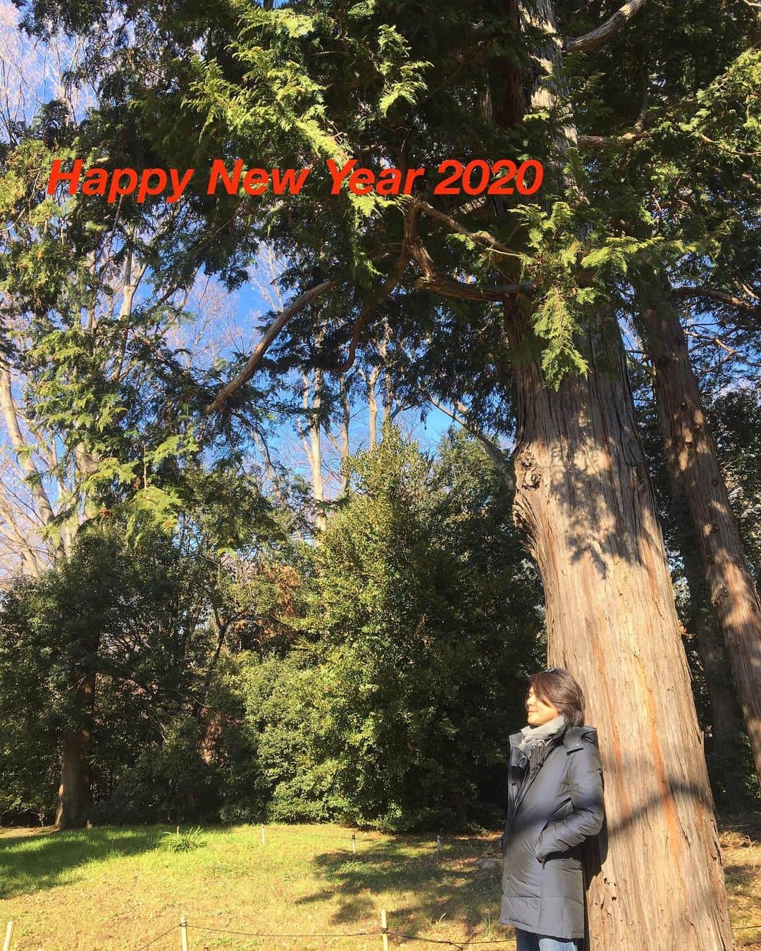 のインスタグラム：「明けましておめでとうございます。 本年もよろしくお願いいたします。  #2020 #happynewyear #潮崎裕己 #うたた寝したら明けていた」