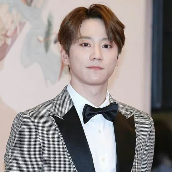 ジュンさんのインスタグラム写真 - (ジュンInstagram)「•191230 | Jun on #2019MBCDramaAwards Red Carpet . ×Follow @JunUKISS for more ×Join Us on Telegram (Link in Bio) . | #jun #junyoung #leejunyoung #kevin #kevinwoo #kiseop #elikim  #shinsoohyun #hoon #ukiss #unb #iraniankissme #Kpop #kpopboys #maknae #Kdrama #classoflies #mrtemporary #준 #이준영 #유키스 #유앤비 #미스터기간제 #스웨그에이지 #2019mbc연기대상 | @ukiss_jun97 & @leejunyoung_ig」1月1日 1時14分 - junukiss