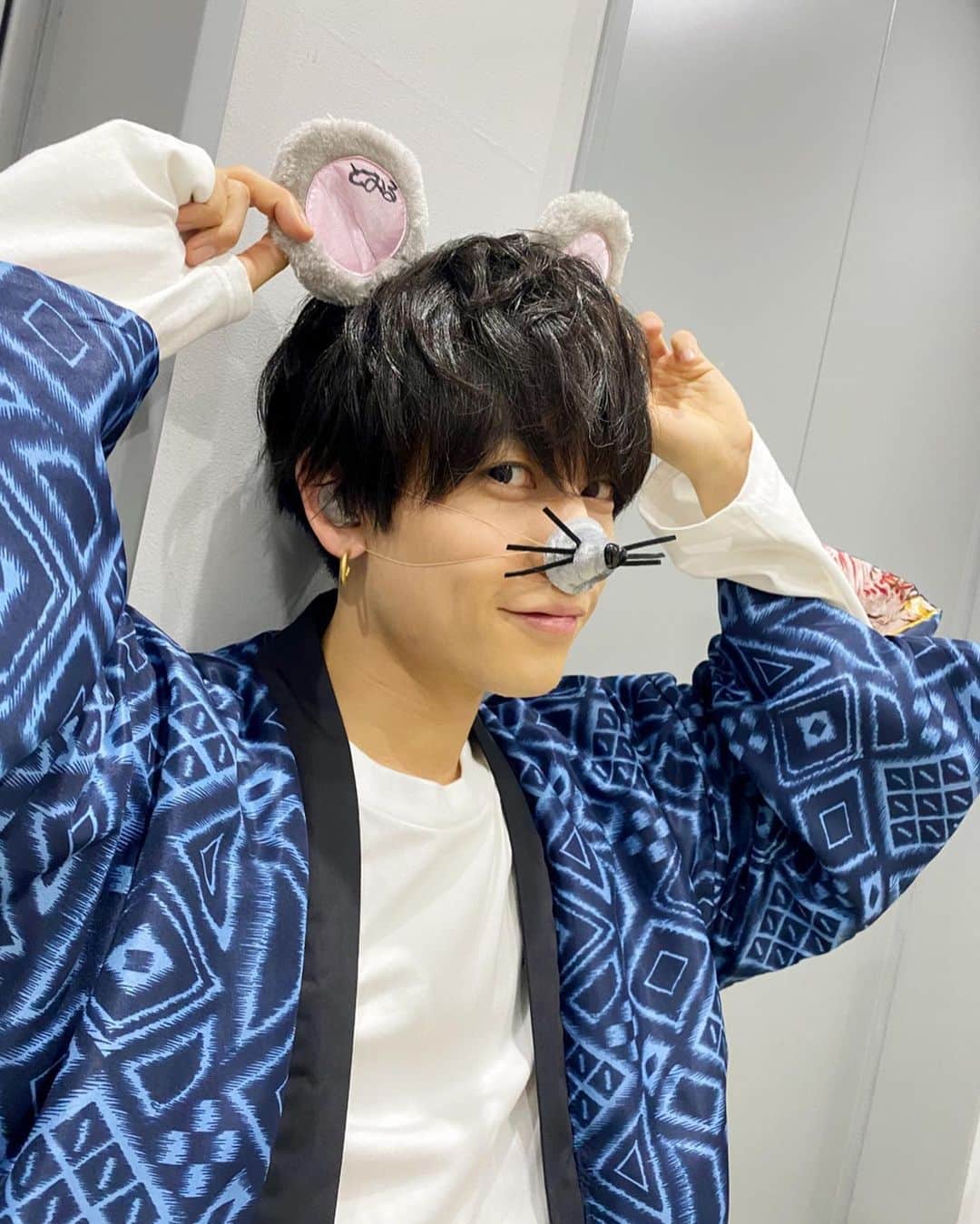岩岡徹のインスタグラム：「明けましておめでとうございます⛩ 今年も宜しくお願い致します🐭」