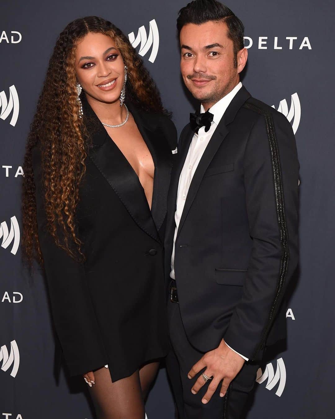 アンソニー・ラモスのインスタグラム：「Highlights at GLAAD 2019 / What a year! 🌈」