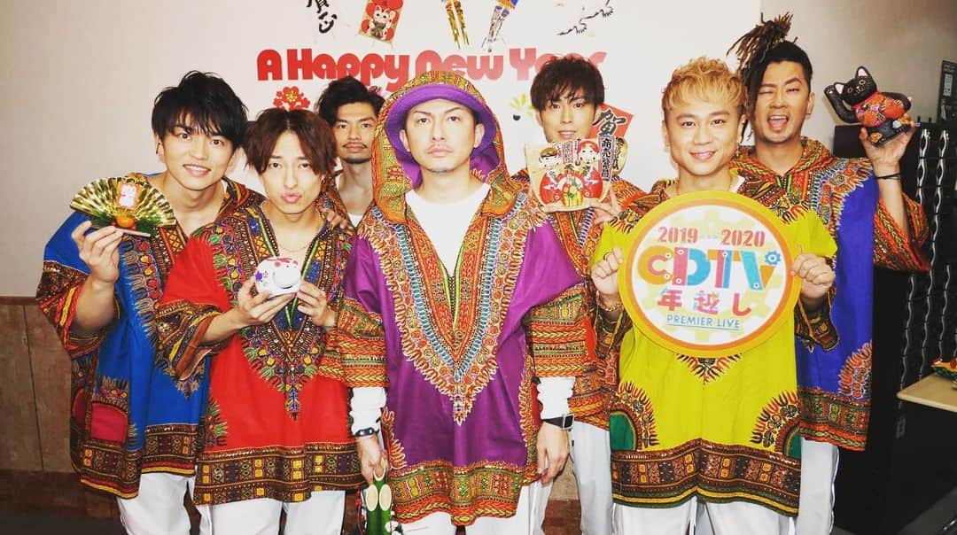 のインスタグラム：「CDTV終了🌅  2020年もDA PUMP一同よろしくお願いします🌈  #CDTV #happynewyear  #dapump #年越し #謹賀新年 #2020」