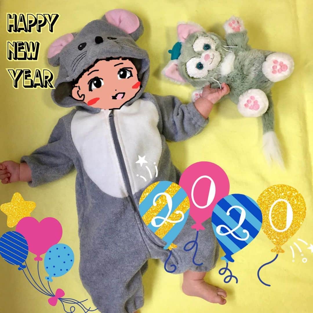 浦えりかのインスタグラム：「あけましておめでとうございます！今年もよろしくお願いいたします😊  #happynewyear #あけましておめでとうございます  #赤ちゃん #baby #augustbaby2019」