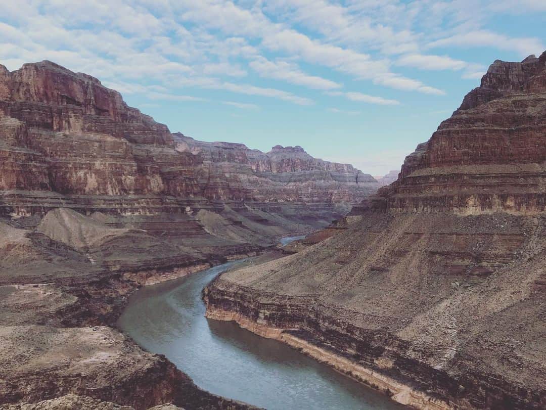 クリスチャン・トーマスのインスタグラム：「Helicoptor ride to the Grand Canyon 🚁🏜」