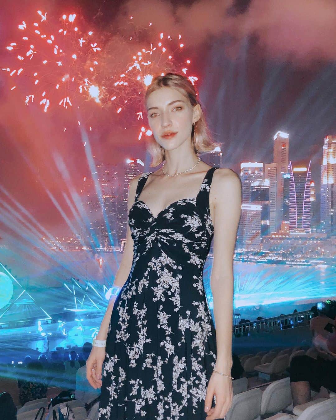 ステファニー・ミチョヴァのインスタグラム：「Happy new year! Love y’all 🥰😍 2020!!!!」