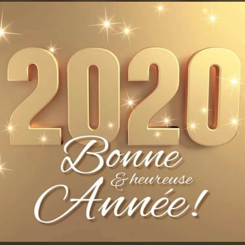 オーレリアン・シェジュのインスタグラム：「Bonne et heureuse année 2020 à tous(tes)...✌🏽」