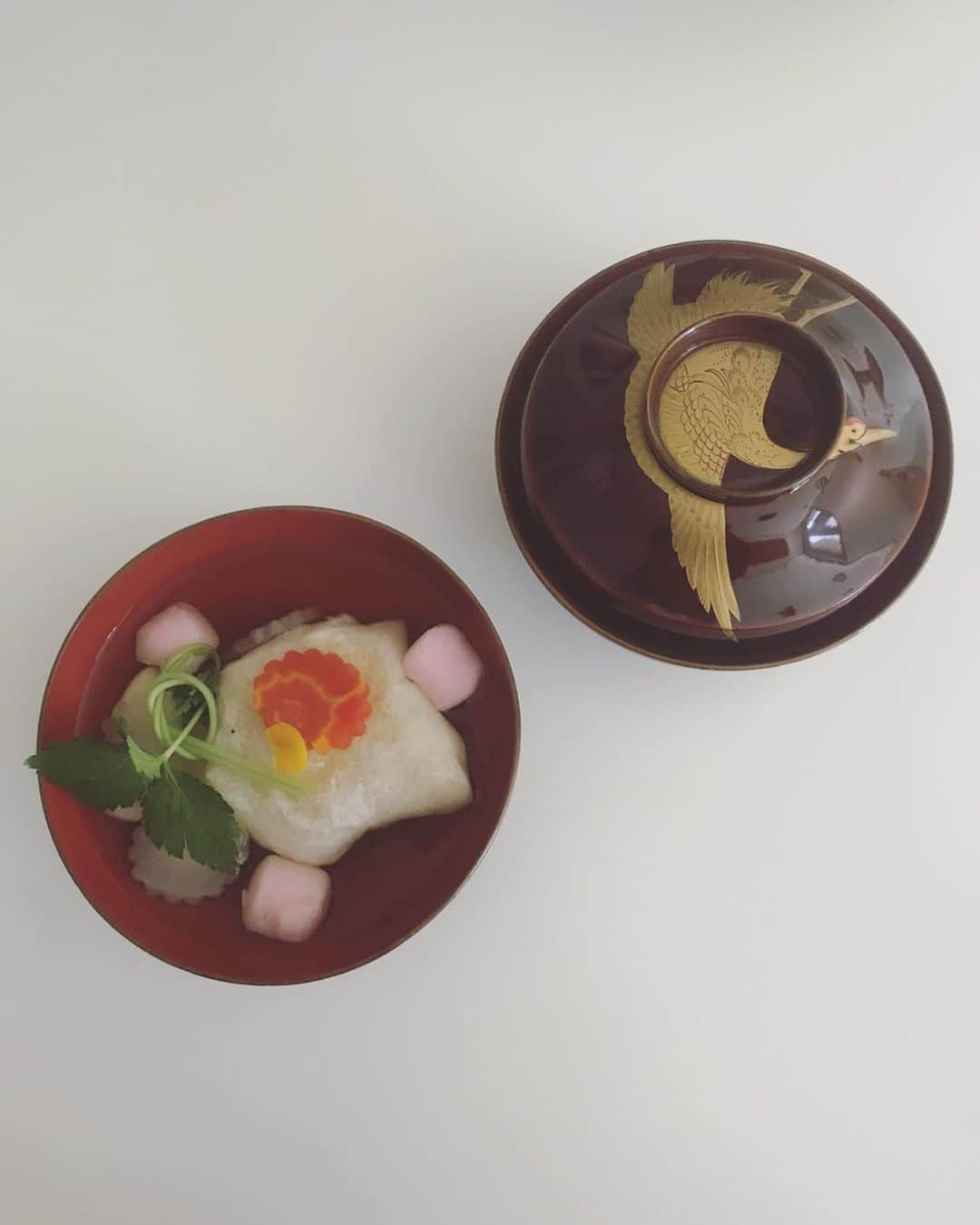渡辺有子のインスタグラム：「新年おめでとうございます。  2020年、平穏でよい年になりますように。」