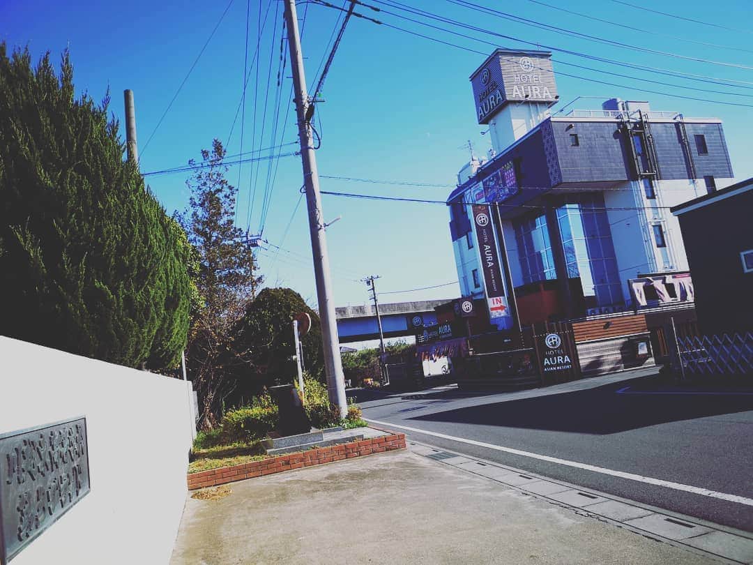高梨雄平さんのインスタグラム写真 - (高梨雄平Instagram)「あけましておめでとうございます！ 新年一発目ということで母校まで走ってきました！ 相変わらず刺激的な景色でした！  皆様、今年も宜しくお願い致します！！ #満車」1月1日 13時38分 - yuheitakanashi