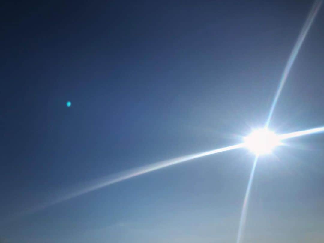 中村靖日さんのインスタグラム写真 - (中村靖日Instagram)「あけましておめでとうございます。  よき1年でありますように。  本年もどうぞよろしくお願いいたします。  #happynewyear #謹賀新年 #正月 #sun #太陽 #sky #空 #photography #写真 #tokyo #東京 #japan #日本 #actor」1月1日 14時20分 - yasuhi_nakamura