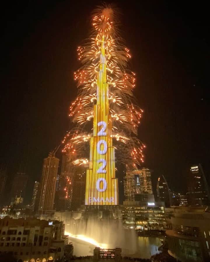 のインスタグラム：「Happy New Year #Dubai」