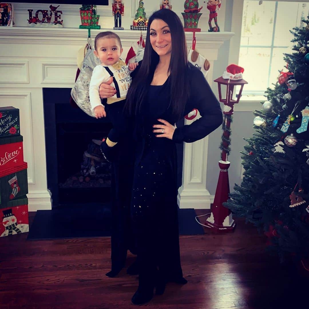 ディーナ・ニコール・コルテーゼのインスタグラム：「The Best thing to ever happen to me .. 2019 was the best year ever .. you made me a mommy ❤️ and you brought so much joy and love not only into mine and your daddy’s lives but everyone around us as well .. you are such a blessing  my precious boy 🥰」
