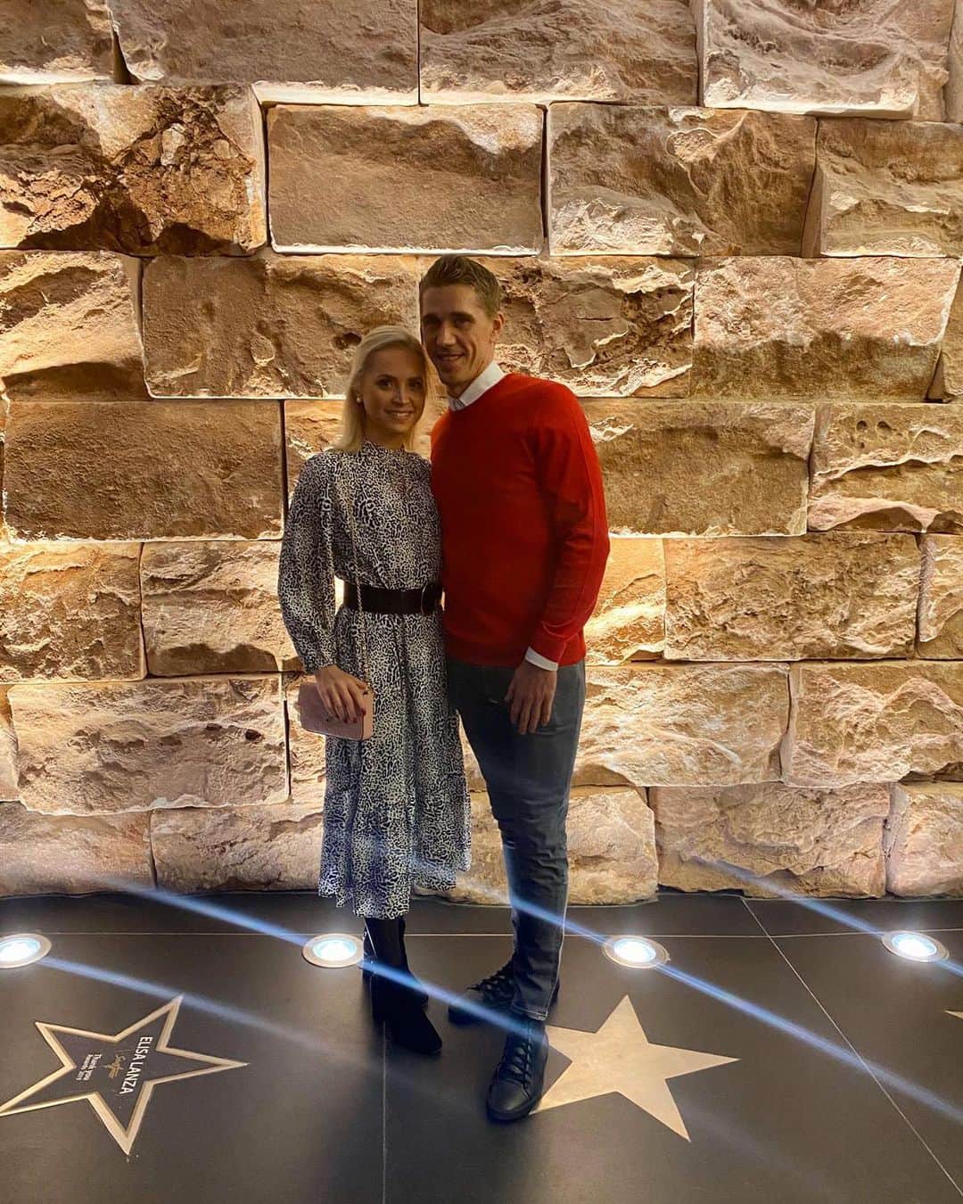 ニルス・ペテルセンのインスタグラム：「#Silvester2019 #2020 #GutenRutsch #HappyNewYear #Mallorca - Danke für Eure Unterstützung 🙏🏼 Euch allen ein gesundes 2020! 🥳 #SCF #NP18」