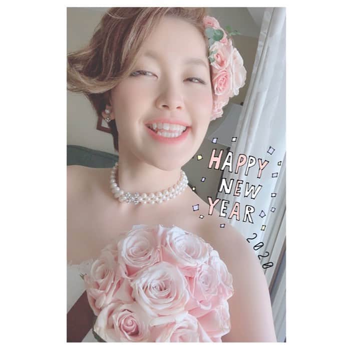 のインスタグラム：「Happy New Year✨2020✨ 感謝の気持ちを忘れずに、自分らしく生きる一年にしたいと思います。 今年もよろしくお願いします☺️ . #2020 #元旦 #newyearsday #happynewyear2020」